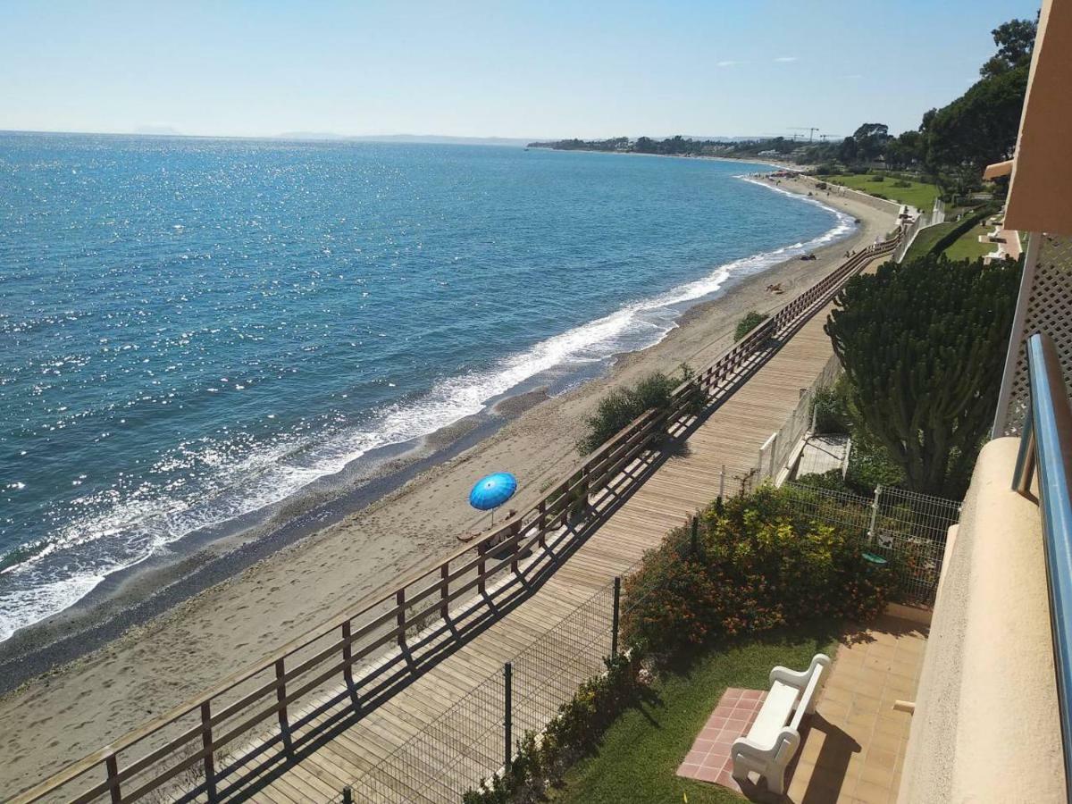 Casa Cachita-En 1ª Linea De Playa Apartment Estepona Exterior photo